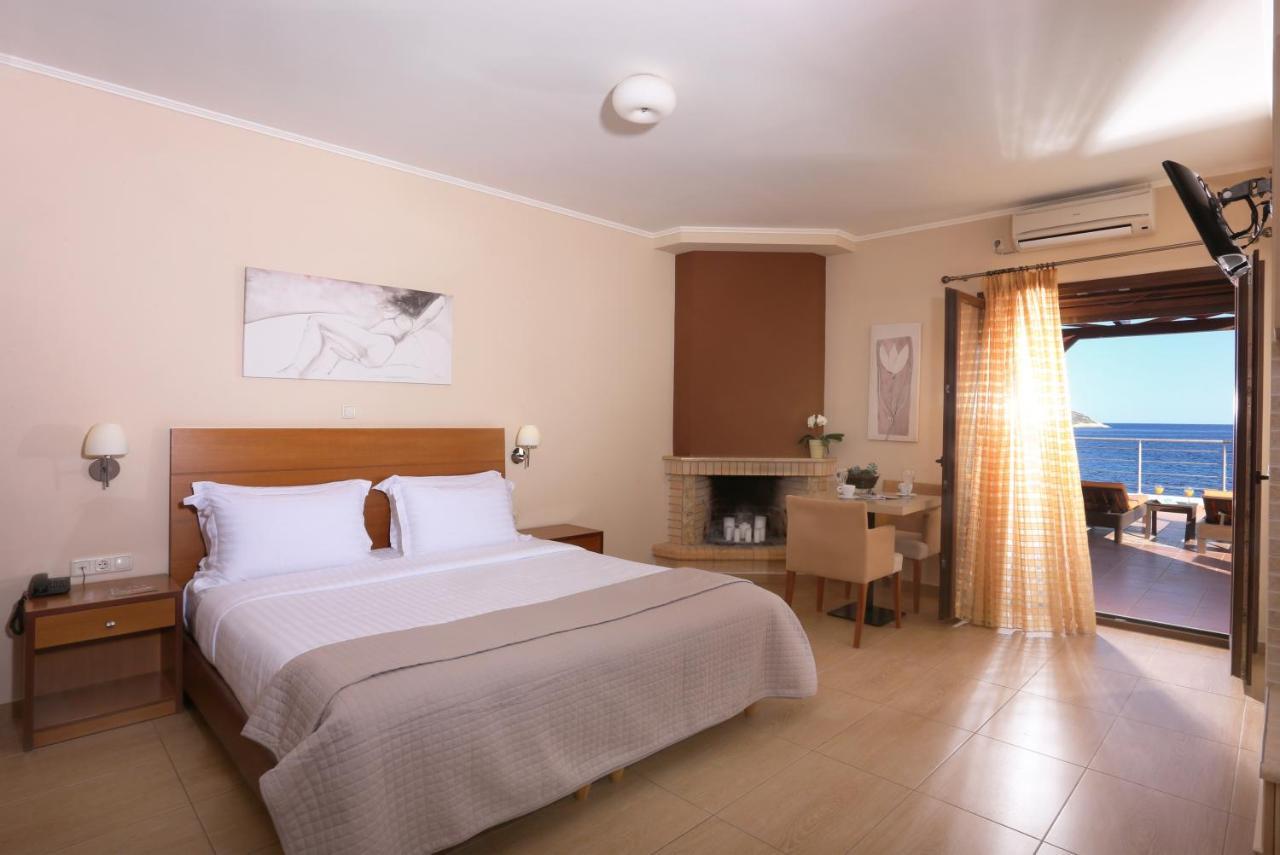 Faros Luxury Suites Маратополіс Екстер'єр фото