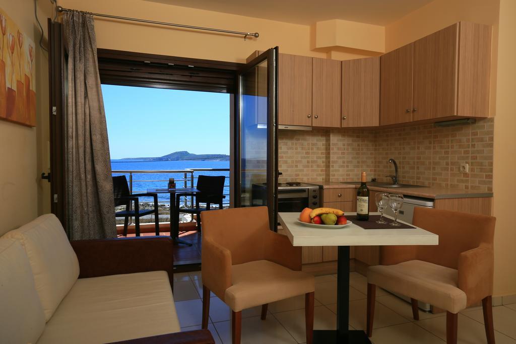 Faros Luxury Suites Маратополіс Екстер'єр фото