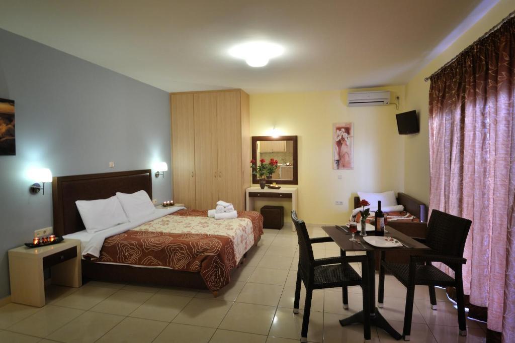 Faros Luxury Suites Маратополіс Екстер'єр фото